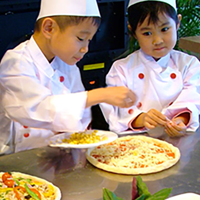 first time☆Work Challenge Hotel Chef Pizza Cooking