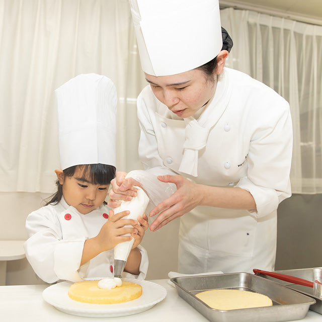 first time☆Work Challenge - Cake Pastry Chef