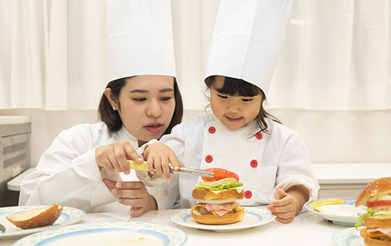 親子でRバーガーづくり